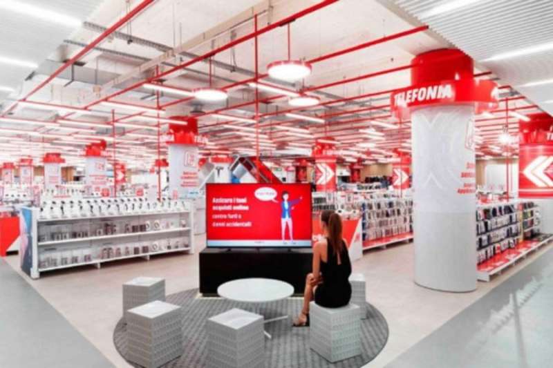 Amazon rival JD.com expands into Spain with seven shops in the Canaries