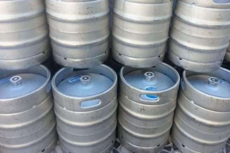 Man critically injured in Playa del Ingles after beer barrel accident