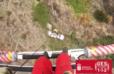 VIDEO: Helicopter rescue of injured hiker in Anaga