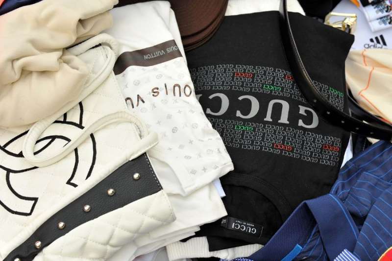 Police raid exposes major fake designer clothes factory in Lanzarote