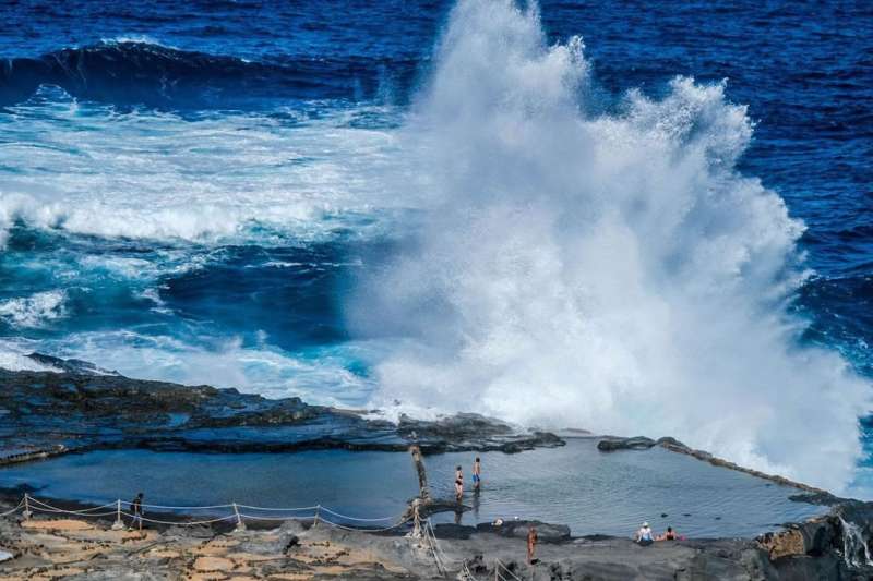 Government activates pre-alert for dangerous sea conditions in the Canary Islands