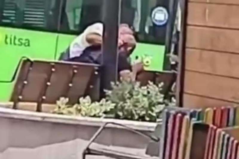 Passenger attacks bus driver in Tenerife