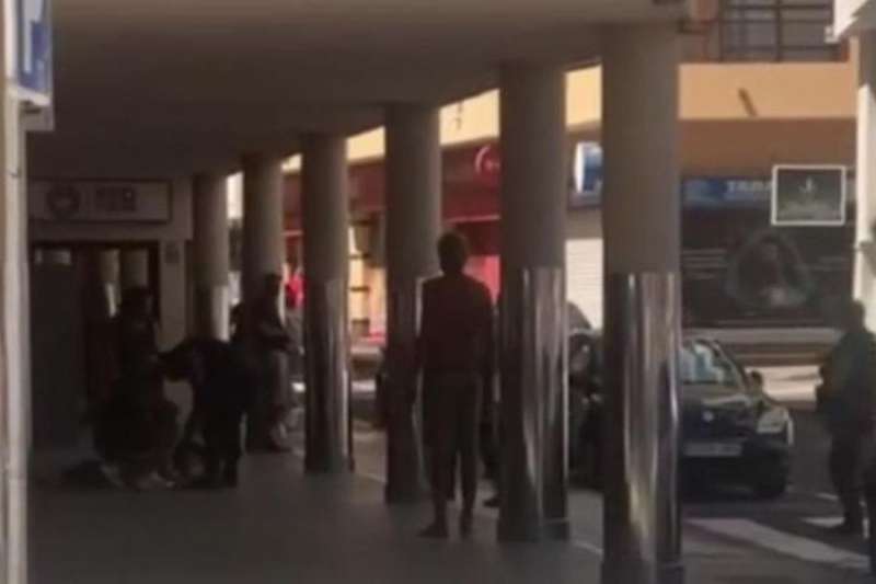 Man stabbed with a corkscrew during fight in El Médano