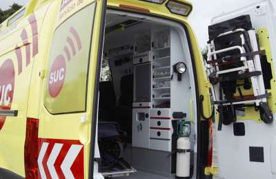 Five injured after car collision in Costa Adeje leaves one vehicle overturned