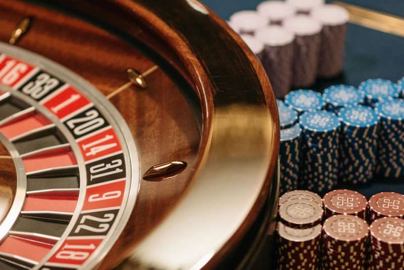 What can online casinos do to dominate the Canary Islands?