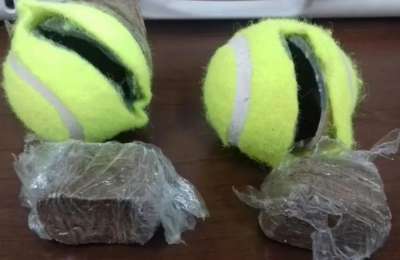 Man caught throwing tennis balls containing drugs into a Canary Islands prison