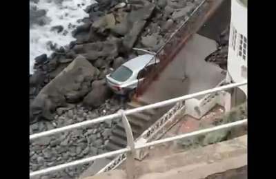 Confusion as car ends up on the sand of an inaccessible beach in Tenerife