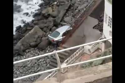 Confusion as car ends up on the sand of an inaccessible beach in Tenerife