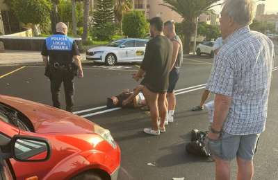 Man knocked of mobility scooter by a car in Los Cristianos