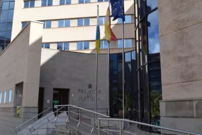 Conman sentenced to two years for renting then selling 60 cars in Tenerife