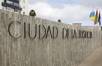 Man jailed for grooming 46 teenagers in the Canary Islands