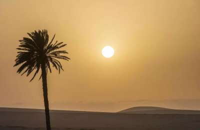 Heat, haze, and high temperatures across the Canary Islands this Thursday