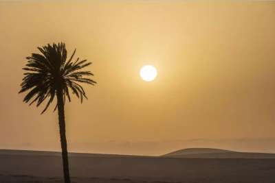 Heat, haze, and high temperatures across the Canary Islands this Thursday