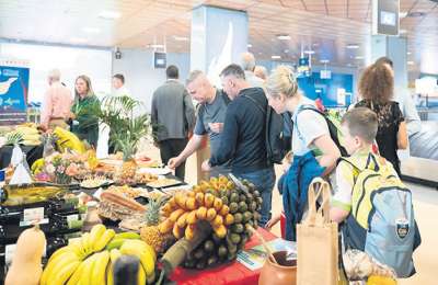 Tenerife South Airport celebrates World Tourism Day by giving visitors a traditional welcome