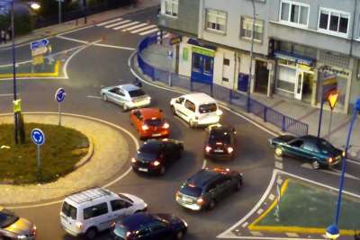DGT confirms 500 euro fines and licence points for misuse of roundabouts