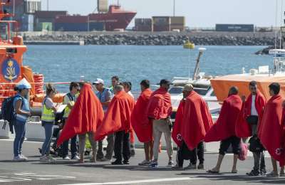 30 migrants rescued from dinghy off the coast of Lanzarote