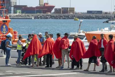 30 migrants rescued from dinghy off the coast of Lanzarote