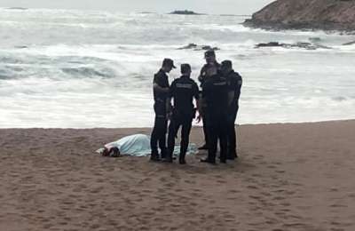 Elderly man drowns on beach despite desperate rescue attempts
