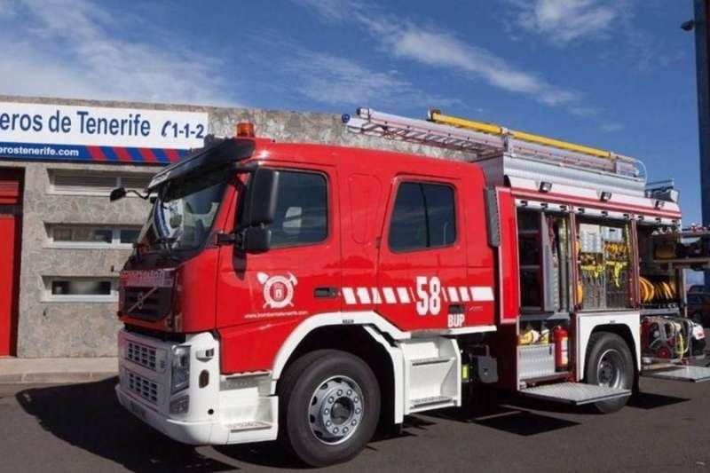Holidaymaker dies after falling from hotel balcony during fire