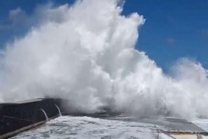 Group of swimmers swept into the sea after ignoring red flag warnings in Tenerife