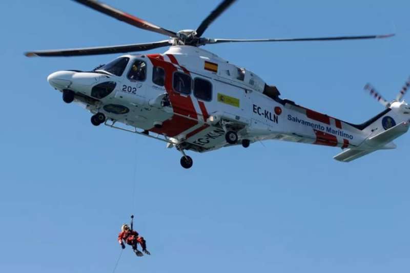 Helicopter rescue for man injured after falling from a cliff in Arucas