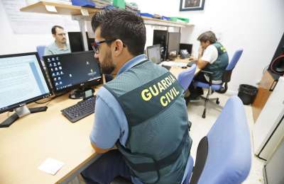 Fake financial advisor scams Tenerife woman out of €7,000