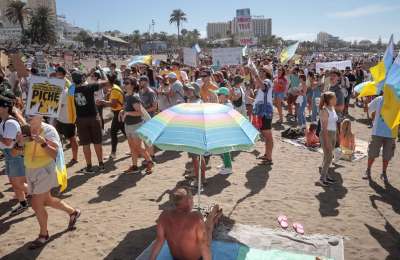 New report shows why British tourists keep flocking to the Canary Islands despite protests