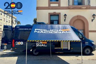 Mobile police units to issue ID cards and passports across the Canary Islands