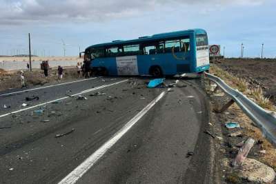 One dead and several injured in tragic car and bus crash in Gran Canaria