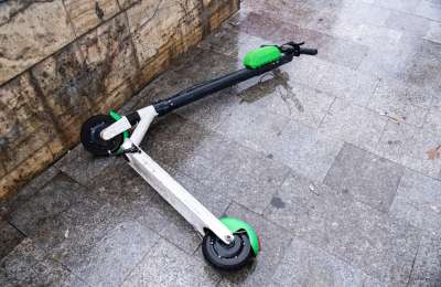 Woman seriously injured in electric scooter crash in Tenerife