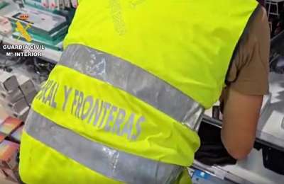 Guardia Civil seizes over 370 unsafe electronic devices from two stores in Tenerife 