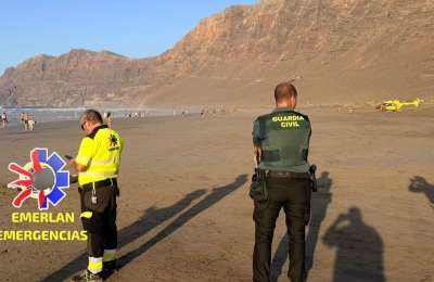 Surfer drowns in Lanzarote as search continues for second missing man