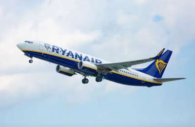 Ryanair flight from Edinburgh to Tenerife declares mid-air emergency and returns to Scotland