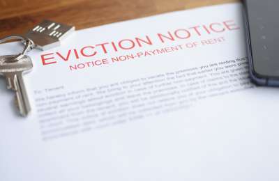 82-year-old woman faces eviction for non-payment of rent in Tenerife