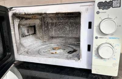 Microwave oven cause of the fire in a building in Los Cristianos