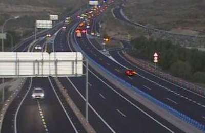 Car fire on TF-1 motorway causes major traffic delays near Guaza