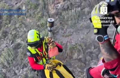 VIDEO: Ten-hour night rescue after Paraglider falls into ravine in south Tenerife