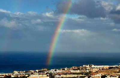 MONDAYS WEATHER: Cloudy spells with light showers across the Canary Islands