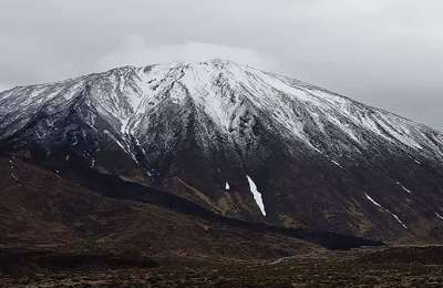 Roads and cable car shut on Mount Teide due to more snow from Storm Francis 