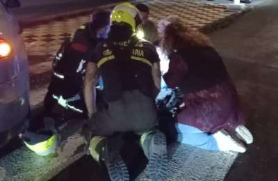 Baby’s life saved after parents flag down firefighters on Gran Canaria road