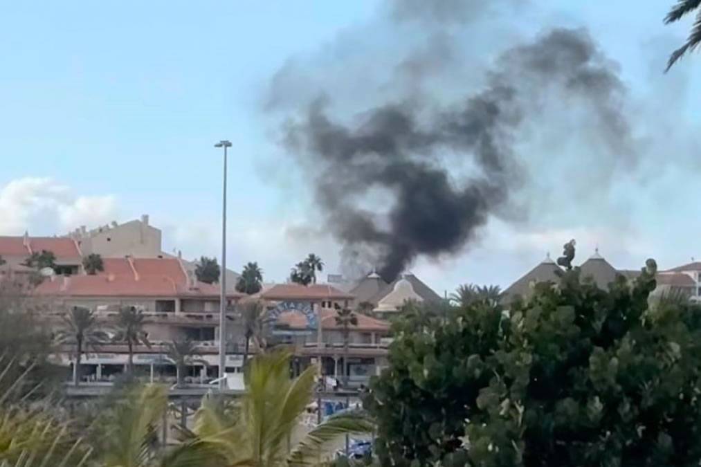 Two separate fires spark major emergency response in Las Americas and Costa Adeje