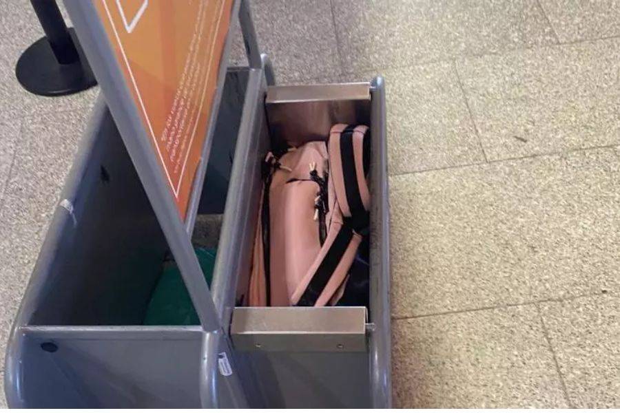 Easyjet passenger forced to pay €57 despite hand luggage meeting airline size rules