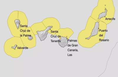 Yellow weather alerts issued across the Canaries for dangerous seas this weekend