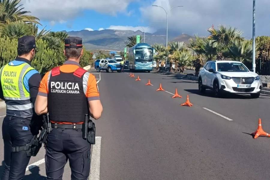 Crackdown on illegal ‘Pirate Taxi’ activity at Tenerife South Airport
