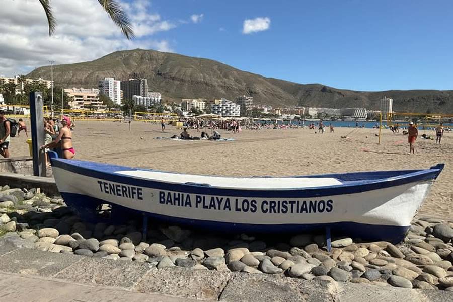 70-year-old woman saved from drowning in Los Cristianos