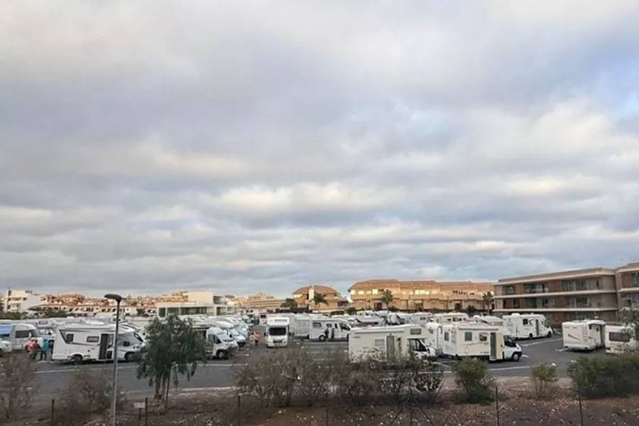 Residents of Amarilla Golf demand action over campervan parking problems