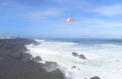 Major search operation for paraglider who fell into the sea off Tenerife