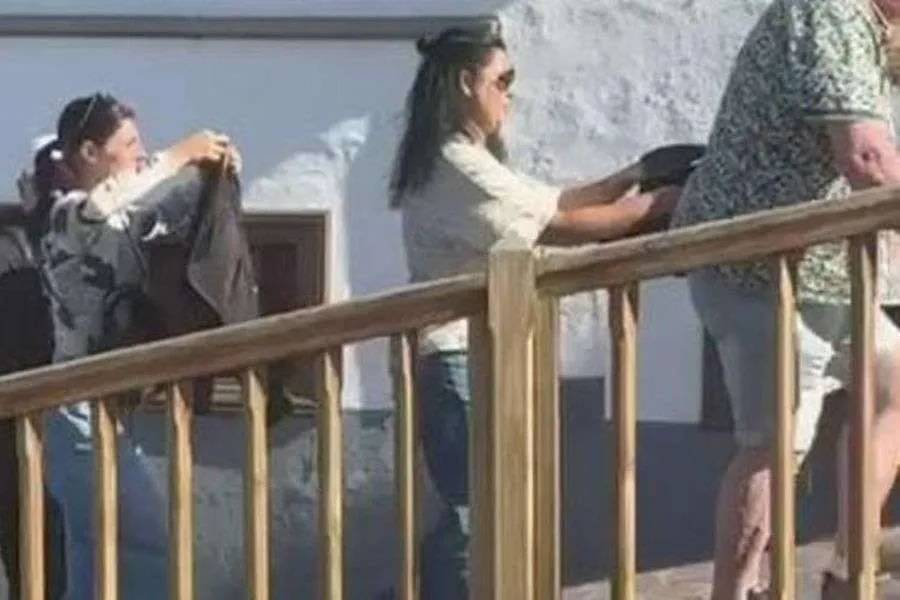 Pickpocket arrested after viral video showing her stealing from tourists in South Tenerife