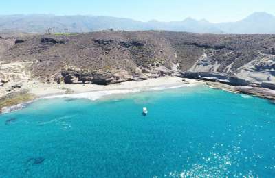 Restoration of La Caleta de Adeje coast after eviction of squatters in caves is complete
