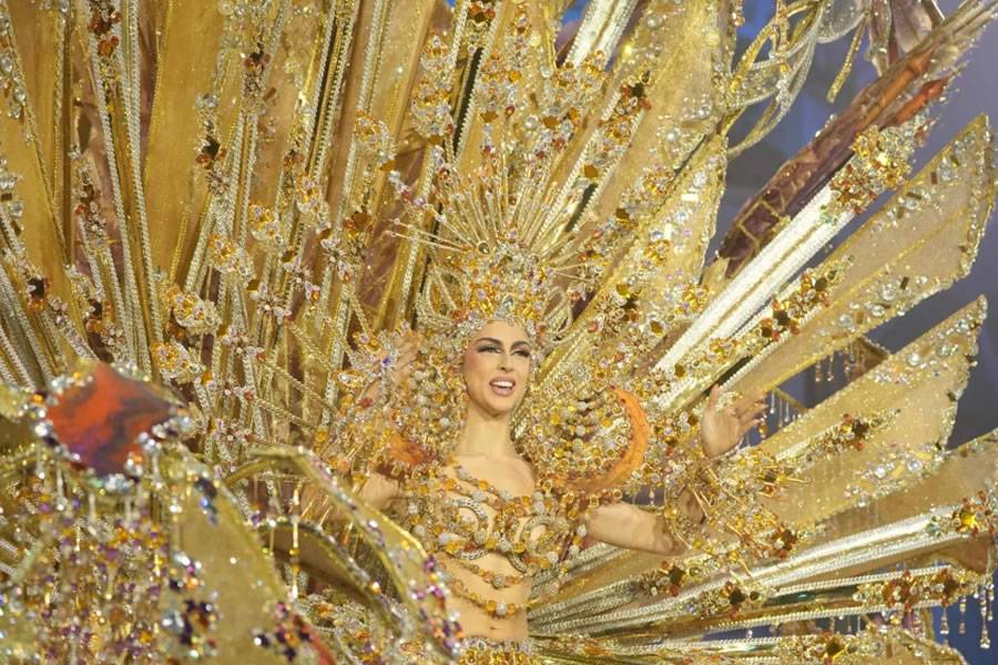 Carla Castro Crowned Santa Cruz Carnival Queen 2026